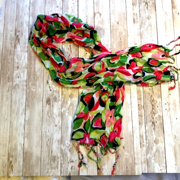 Lightweight floral fringe scarf in shades of pink, greens, black & white - Picture 3 of 6